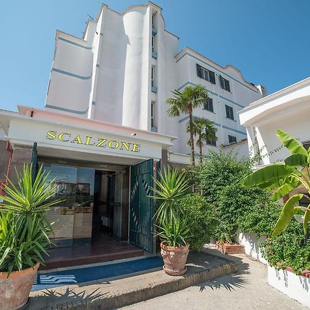 Albergo Scalzone Кастель Вольтурно Экстерьер фото
