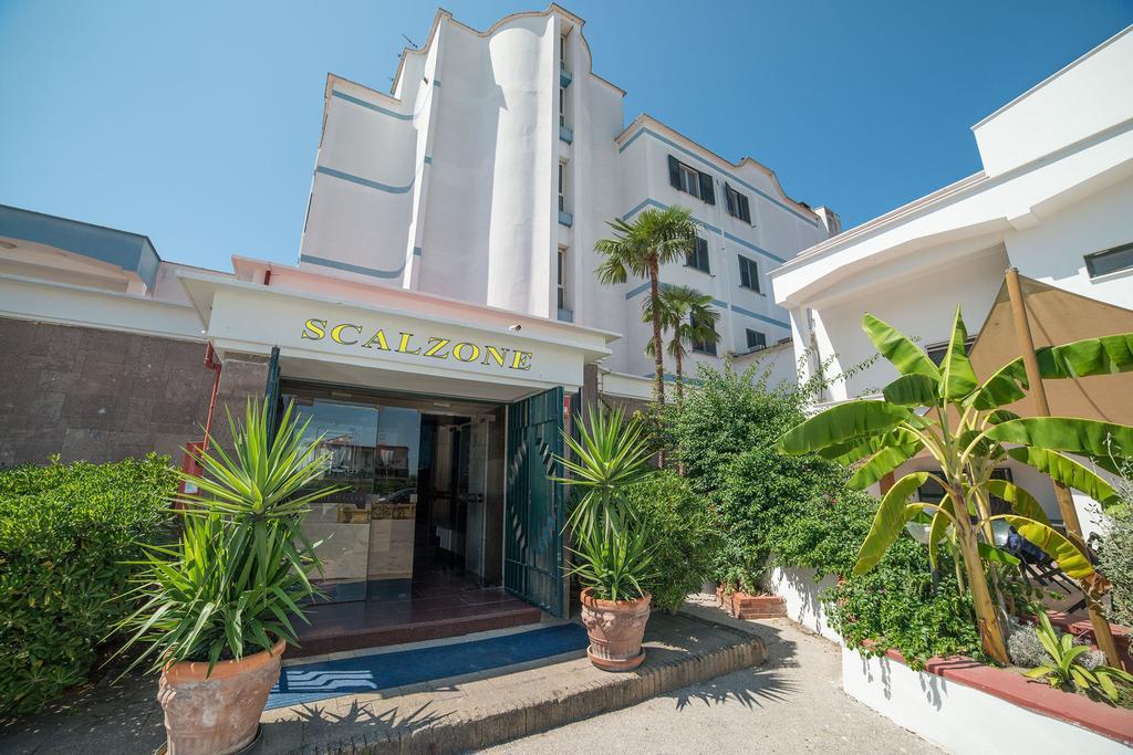 Albergo Scalzone Кастель Вольтурно Экстерьер фото
