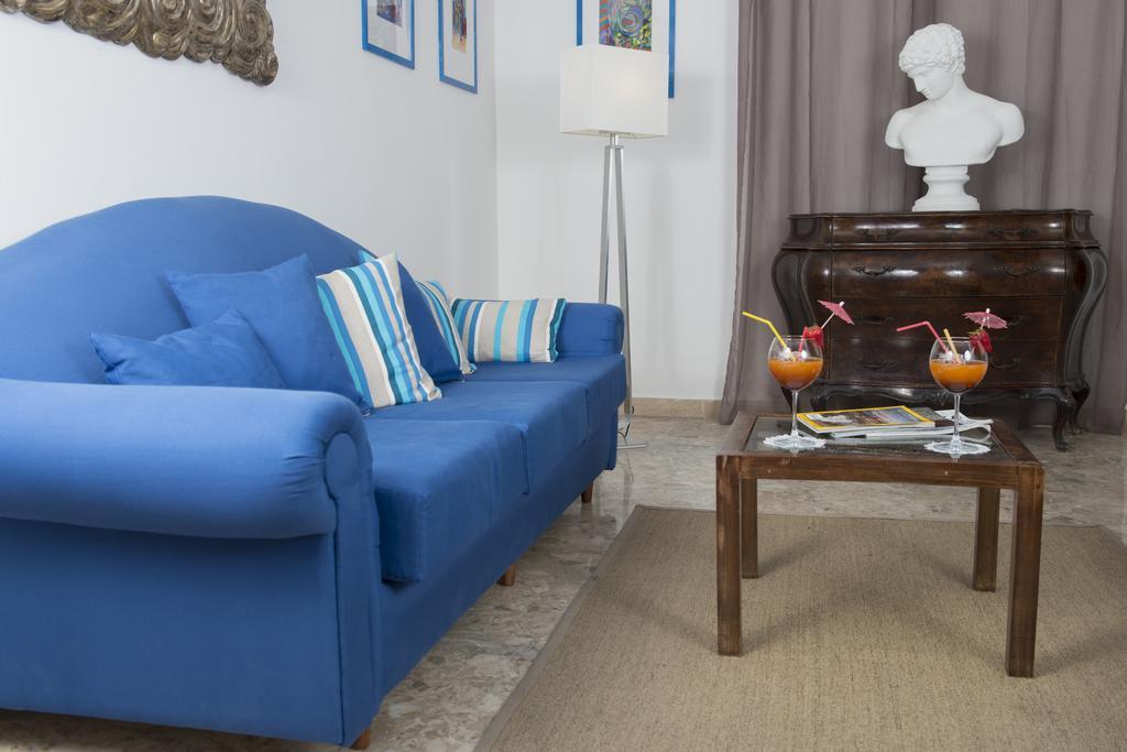 Albergo Scalzone Кастель Вольтурно Экстерьер фото